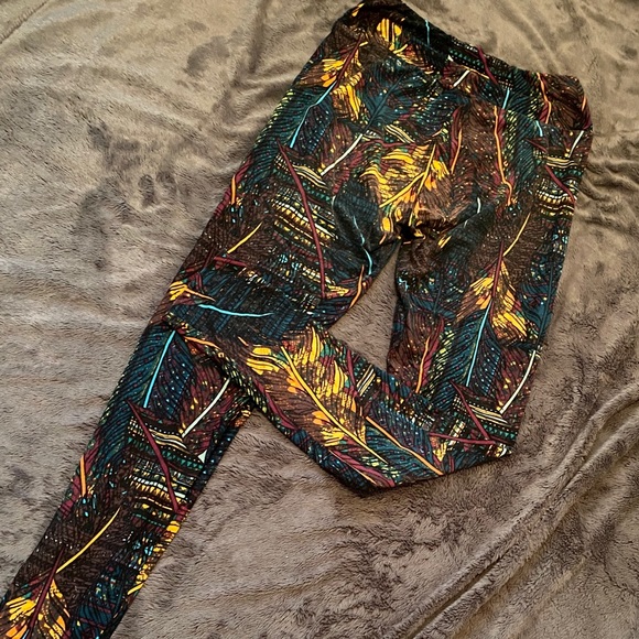 💜 LuLaRoe OS Leggings 💜 - Picture 3 of 4